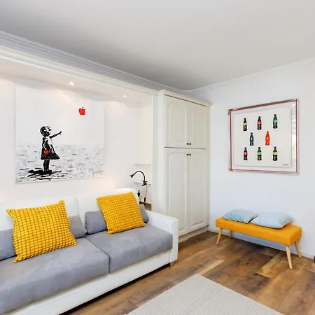 Dolce Yourhosthelper Apartman