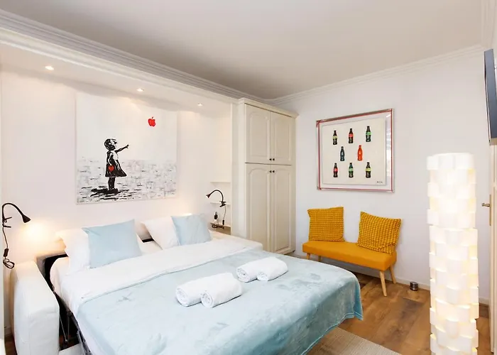 Dolce Yourhosthelper Apartment